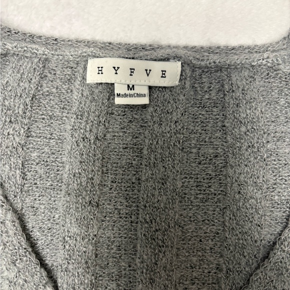 Gwen Cropped Sweater Top - Picture 3 of 3